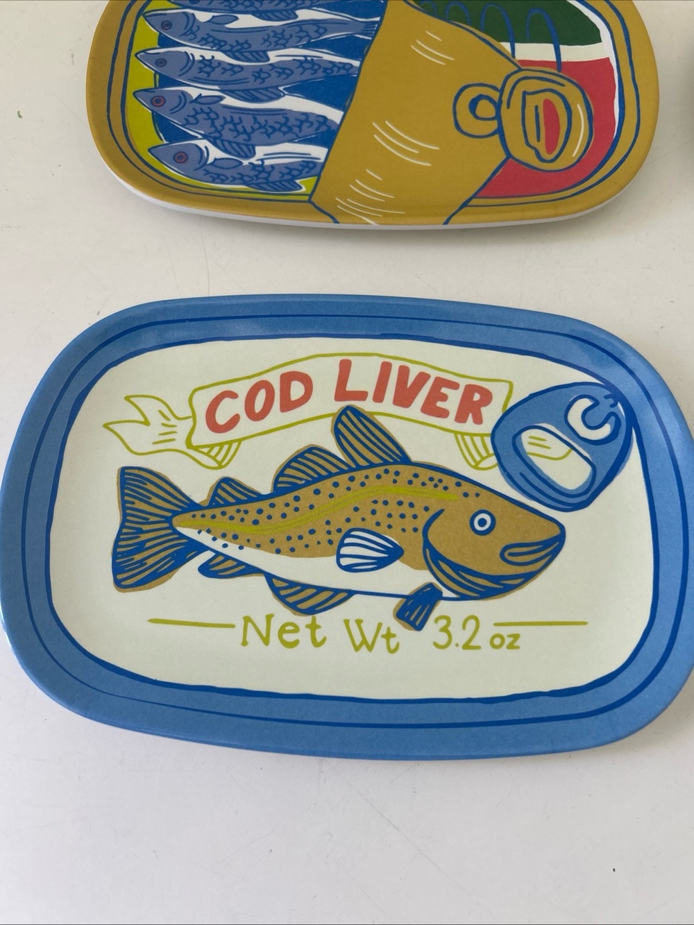 Set of 4 Vintage-Style Sardine & Fish Appetizer Trays Coastal Life Melamine NEW - Picture 3 of 15